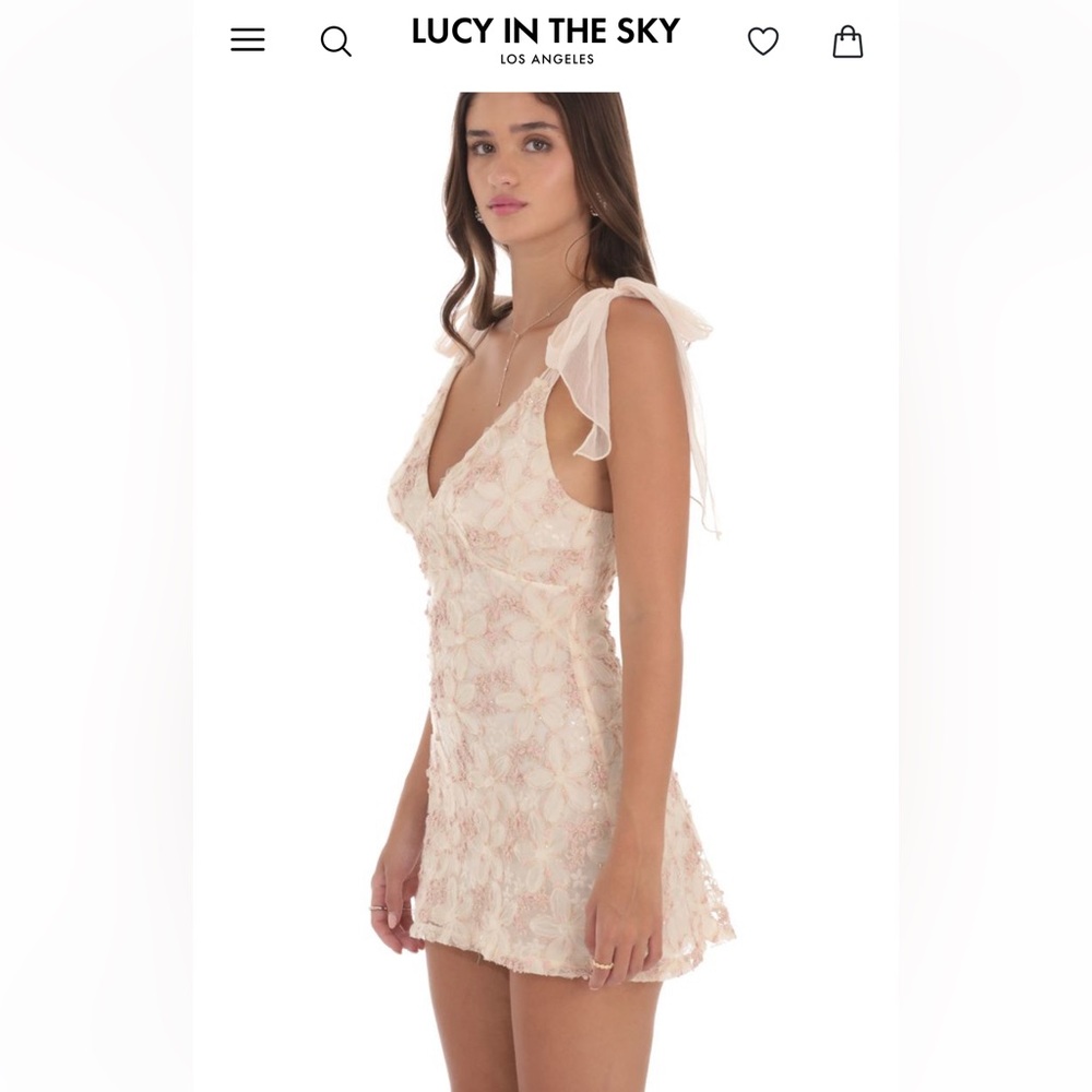 NWOT- Lucy In The Sky Dress. Shimmer Floral Dress in Cream. Never Worn